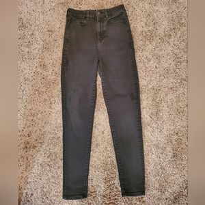 Black American Eagle Jeans, Size 6.